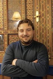 Fernando Cervera as in Una terapia de mierda 2023