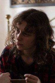 Bela Becker as Lena in Para Joana 2022