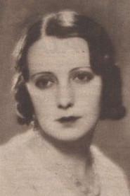 Julia Pachelo as Doña Trinidad in Altar mayor 1944