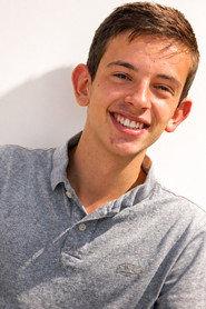 Hugo Mestdag as Thibault in Clairement Pas à la Hauteur 2027