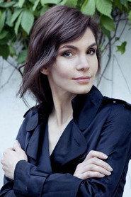 Nadine Warmuth as Aurelia in Salon Spitz 2023