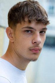 Arton Malaj as Justin Maier in Pferd am Stiel 2026