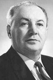 Pyotr Arzhanov as Crook in Father and Son 1936