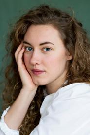 Lieke Hoppe as Johanna in Contra 2020