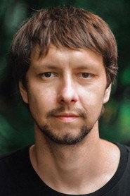 Pavlo Makarchenko as Policeman in Homeward 2019
