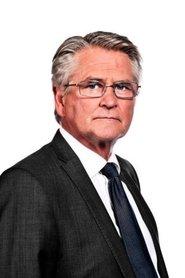 Nils Vogt as Jørgen Grissvang in Out of Order! 1992