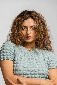 Mhia Sosa as Clémence in Les fossoyeuses 2025