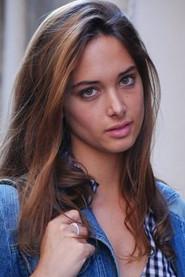 Clizia Fornasier as Giada in Aspirante vedovo 2013