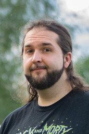 Sébastien Rassiat as Seb / Le vieux sage / Alpha V / Albus Humblebundledore / Patron d'Inforgramme / David Goodenough in 11 ans de JDG - Partie 2 2020