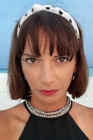 Dorota Nvotová as Ema in Girlie 2002