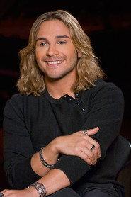 Ender Thomas as  in Yanni: Voices - Live from the Forum in Acapulco 2009