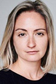 Lizzy Watts as Jenifer in Masters of Love 2019