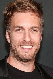 Aaron Fradkin as Gavin Brackets in Diet 2020