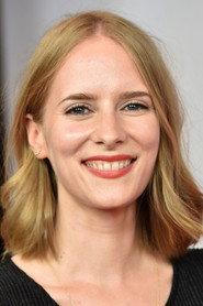 Cornelia Ivancan as Vivien in Mascarpone 2018