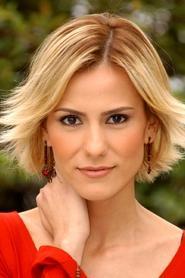 Zeynep Tokuş as Asiye in Vizontele Tuuba 2004