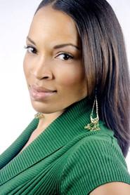 Marisa DeVonish as Allora Dannon in Serial Dater 2016