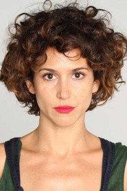 Quitterie Picamoles as Louise in Le pompon 2022