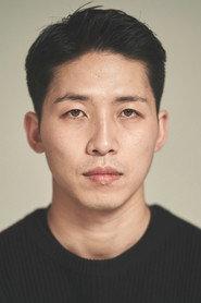 Kim Young-taek as Jong-sik in Shorts Meet Shorts 2013