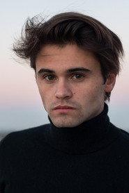 Loyan Pons de Vier as Théo in Trop jeune pour moi 2020