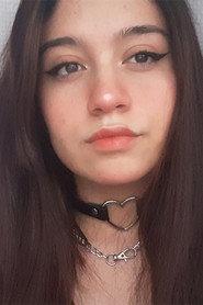 Frida Tagle as Victoria in Symptoms 2020