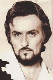 Roger Soyer as George Talbot (singing voice) in Maria Stuarda 1988
