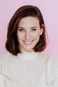 Zofia Schwinke as Laura in Narysuj mnie 2025