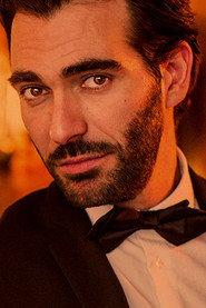 David Ravet as L'ami de la soeur in Hostiles 2015