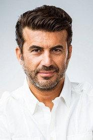 Oğuz Galeli as Fikret in Hidden Faces 2014