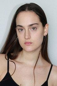 Vittoria Gallione as Tina in La seconda chance 2023
