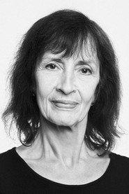 Mare Peterson as Maie in Come Sit With Us 2024