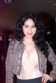 Neha Bhasin as Dolly saluja in Life Ki Toh Lag Gayi 2012