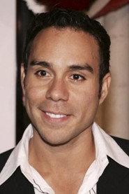 Mauricio Sanchez as Eduardo / Housekeeper in Date Movie 2006