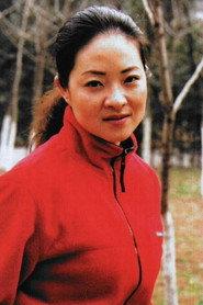 He Jianjuan as 齐绣暄 in Colorful Cobblestones 2012