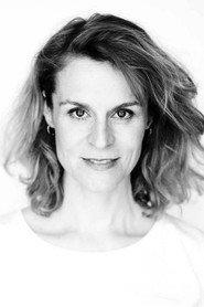 Kristine Nørgaard as Mom in Fatima 2023