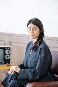 Jeong Ji-yeon as Yu-na in I'm in Trouble! 2009