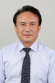 Jeong Dong-gyoo as Middle-aged Tae-sung in The Peach Tree 2012