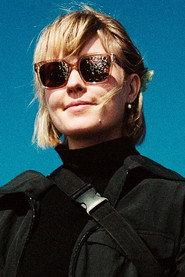 Vilde Tiller Hagestande as Airport voice in Papapa 2020