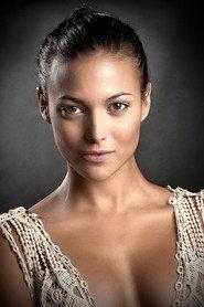 Elisa Mouliaá as Lara in Al final todos mueren 2013