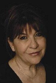 Bengü Şen as Ayten in Stair Dad 2015