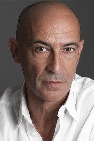 José Neves as Governador (Voz) in A Ilha dos Escravos 2008