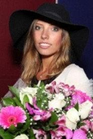 Irina Lerman as Gala in F5 2012