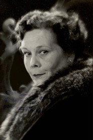 Péronne Hosang as  in Fientje Peters, Poste Restante 1935