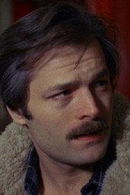 Lewis Arlt as Det. Len Gamble in He Knows You're Alone 1980