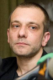 Alexander Evangely as Anthropologist in Mad Mimes 2012