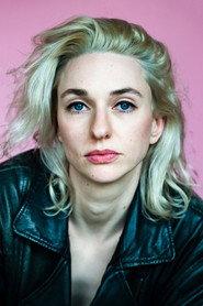 Hannah Ehrlichmann as Sylvie Brinkwirth in Allein zwischen den Fronten 2024