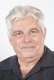 Carlos Valenzuela as  in El vecino 2000