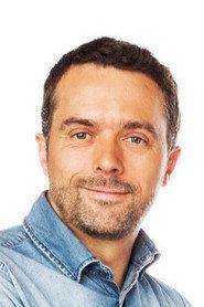 Albert Fàbrega as Self in Carlos Sainz, experiencia demostrable 2023