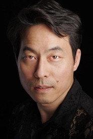Kim Chan-yi as Team leader Kim in The First Shot 2019