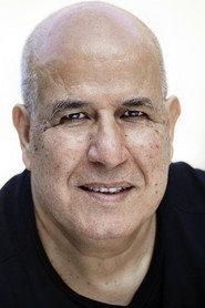 Mimoun Benabderrahmane as Omar, Lila's father in Stand Up Girl 2017