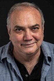 Elliott Bales as James in Wireless 2019